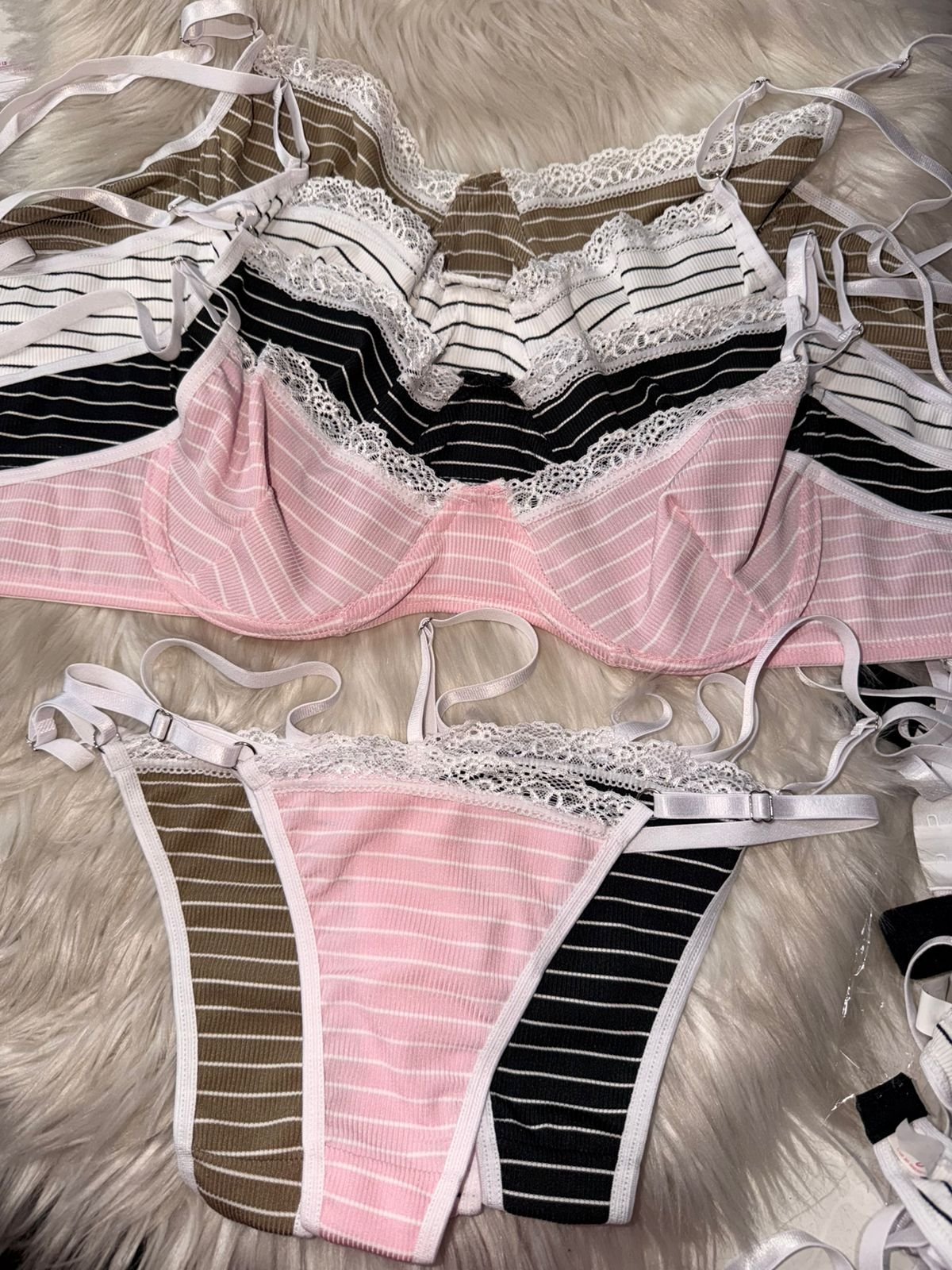 800bdf0b-dfe7-45df-813d-b5d3d1fcf2bc BRALET C/ARO MORLEY - Imagen 1